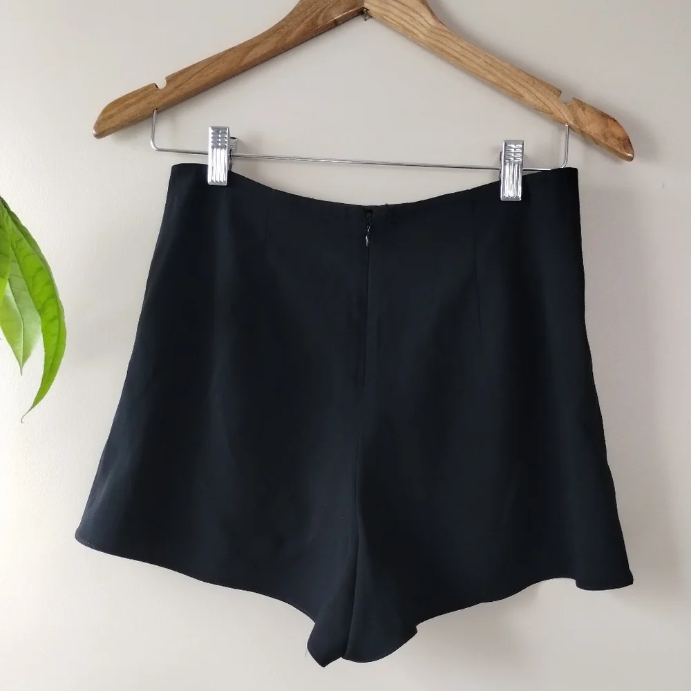 INTERMIX Black Ruffle Detail Shorts S - Picture 4 of 5